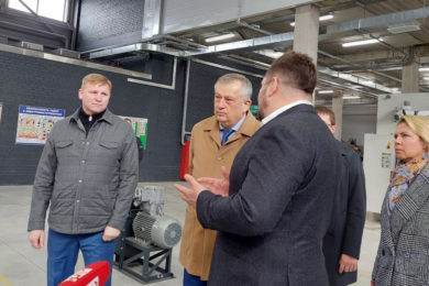 Губернатор Ленобласти оценил высокотехнологичное предприятие в Новосаратовке