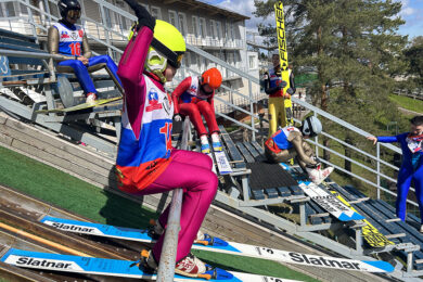 В Токсово прошли соревнования по прыжкам на лыжах с трамплина в честь Дня Победы